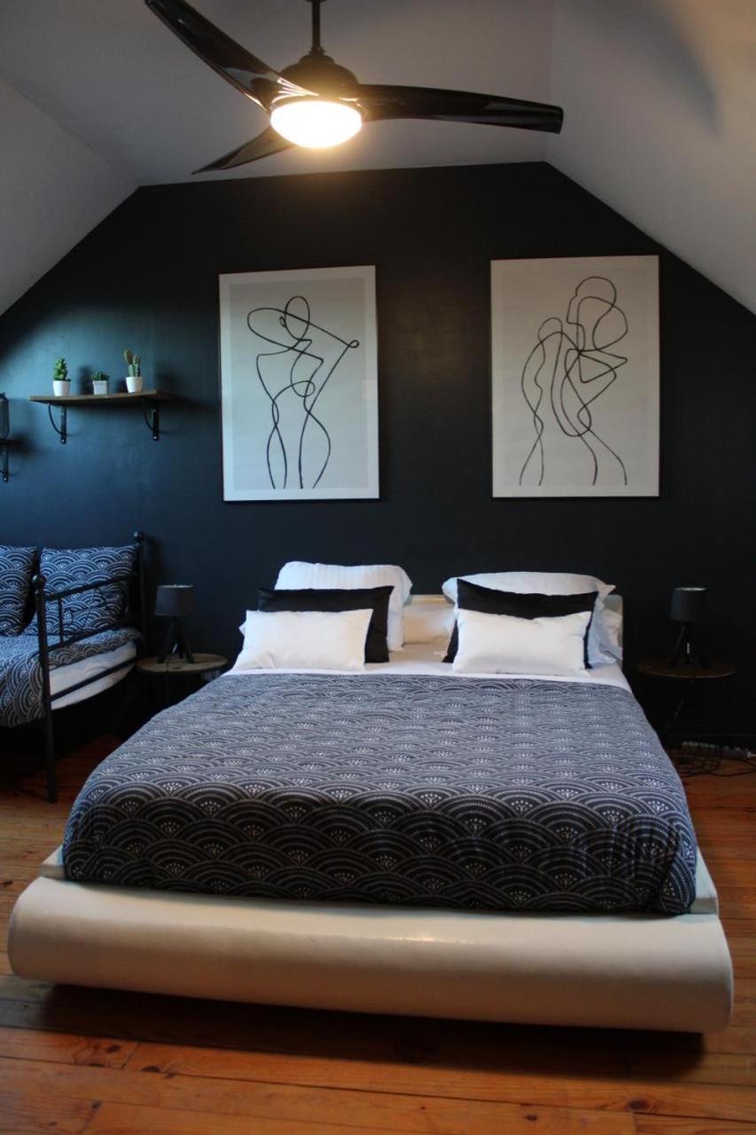 Chez Patou Bed & Breakfast ลาวาล ภายนอก รูปภาพ